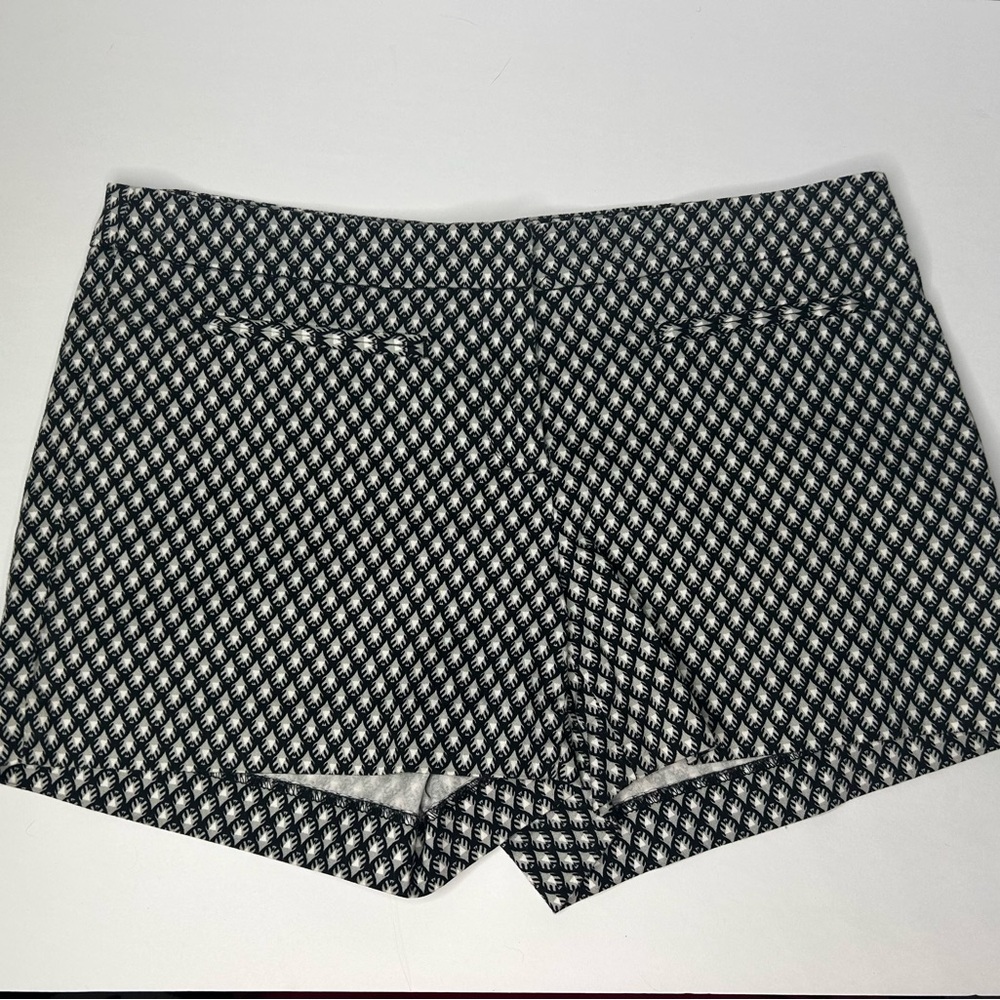 Kenar size 4 Black and White Shorts